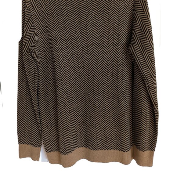 Sweater - Picture 5 of 6